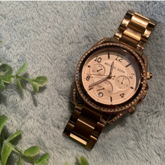 Michael Kors Blair Chronograph Rose Dial Watch - Picture 3 of 8